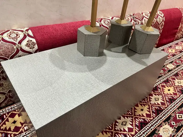 طاولة للبيع 1