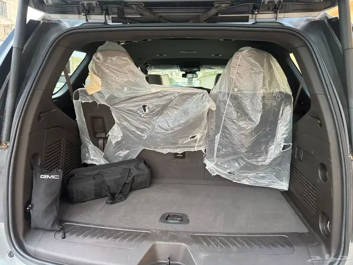 يوكن 2023 SLE شبه الجديد 28