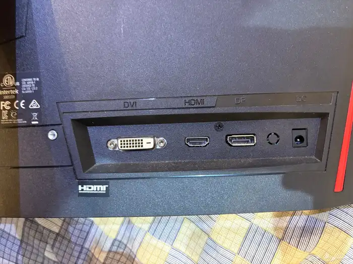 شاشة MSI منحنية 32  165Hz (مكسورة) للبيع 2