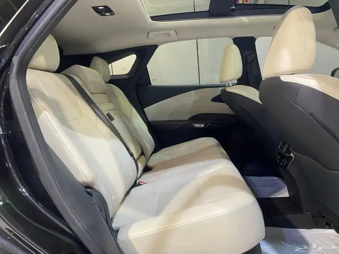 لكزس RX 350 2023 عداد 29 الف فقط بحاله ممتازه جدا 16