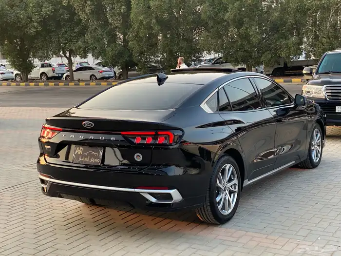 فورد توروس ترند 8
