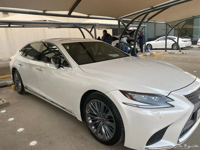 لكزس LS500h للبيع 9