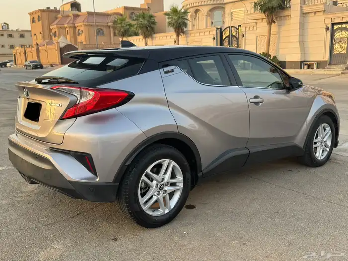 تويوتا CHR 2021 نظيف 3