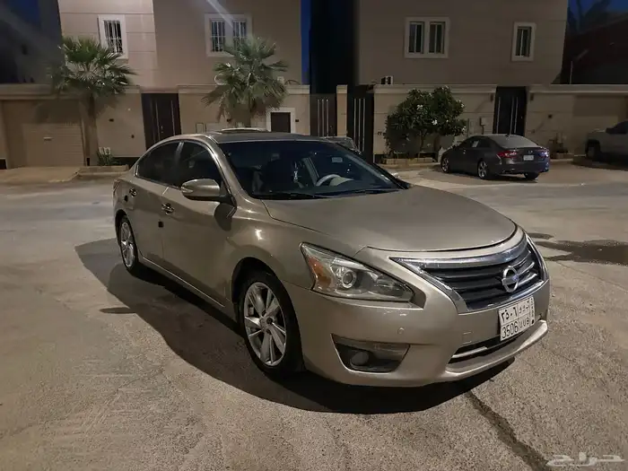 Altima 2013 for sell 9