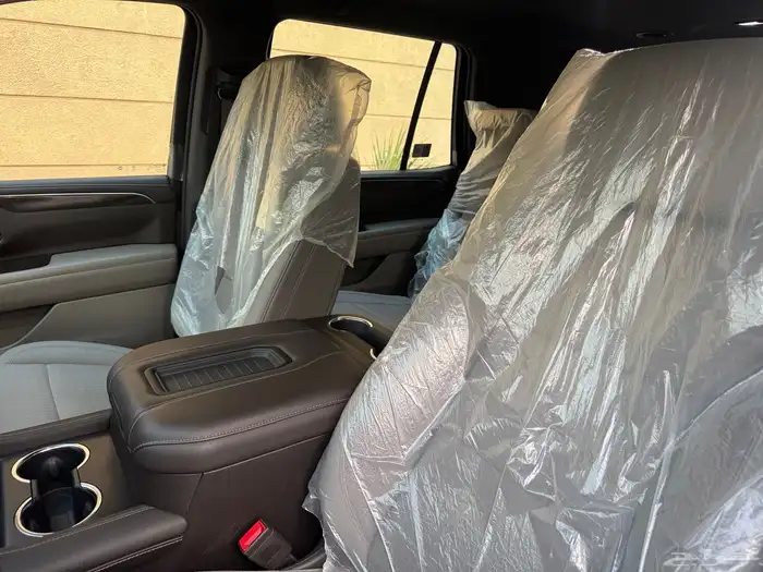 يوكن 2023 SLE شبه الجديد 18