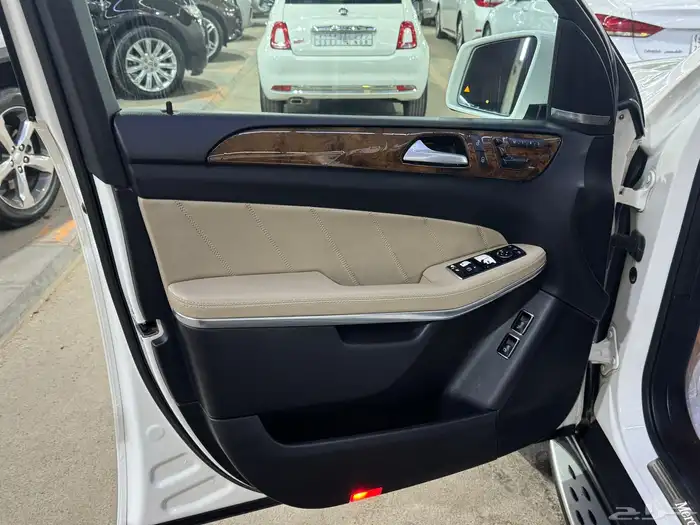 مرسيدس GL 500 2015 ( بحالة الوكالة ) 8