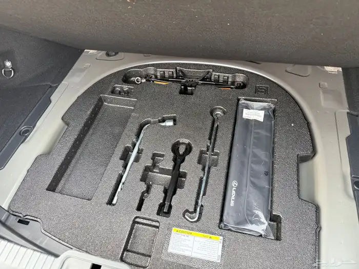 لكزس Es250 موديل 2023 شرط وكاله 37