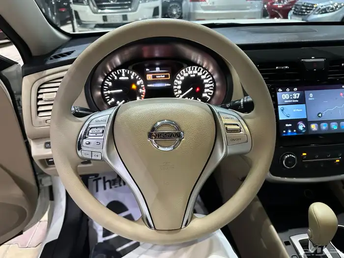 نيسان التيما موديل 2018 نظيف 10