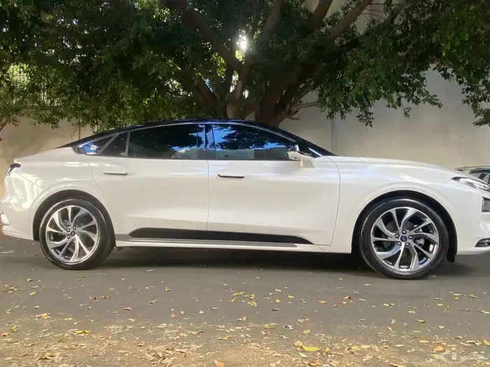 فورد تورس فل كامل 2025 0