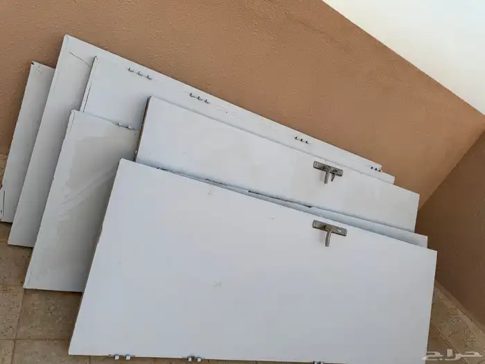 ابواب للبيع العدد 6 واحد حديد 1