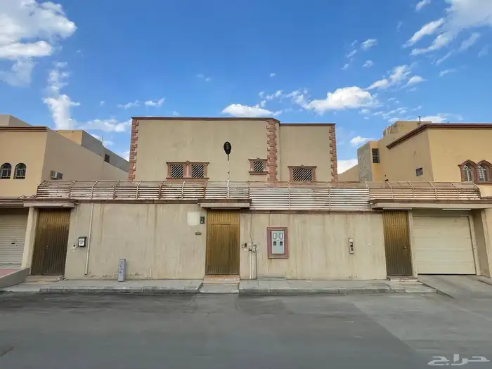 فيلا دورين للبيع حي بدر 0