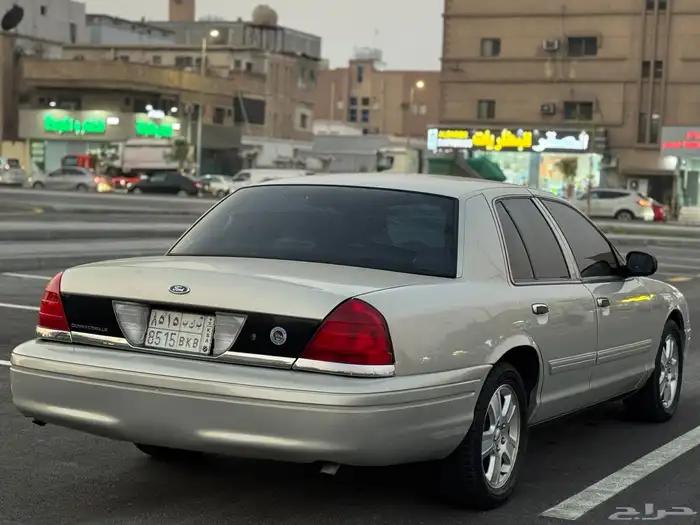 فورد كروان فكتوريا 2011 نظيف غايه للمستخدم 6