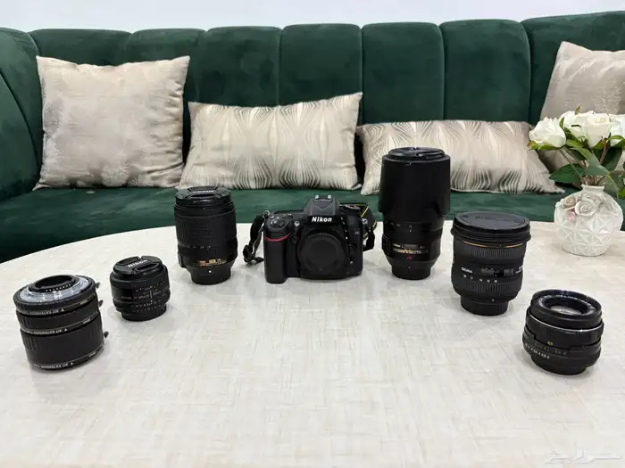 كاميرا نيكون D7100 نظيفة جدا مع خمس عدسات للبيع 27