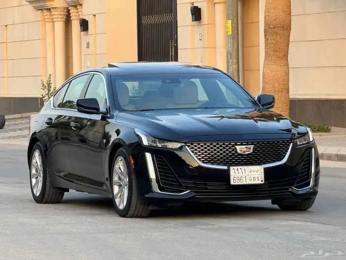 كاديلاك CT5 موديل 2024 ممشى 42 الف تحت الضمان والصيانة 28