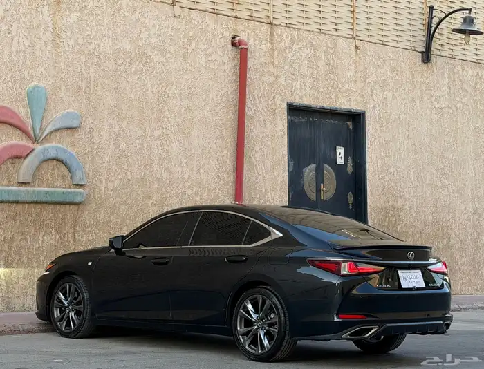 لكزس ES350 f sport موديل 2021 وكالة 9