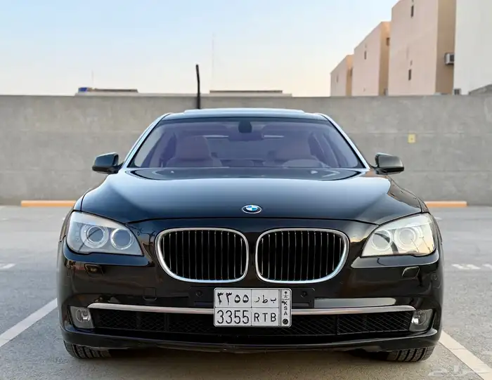 بي ام دبليو 2011 نظيفة جدا 740 5