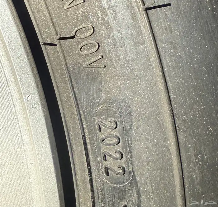 جنوط وكفرات فيتور ربع ( رفرف ) 1