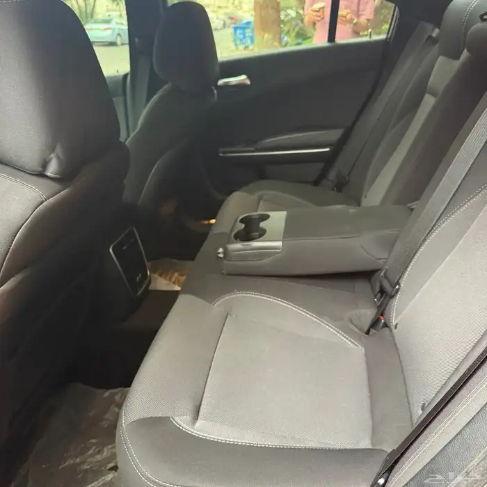 دودج تشارجر 2016 ممشى قليل بودي وكالة نظيفة جدا للبيع 14