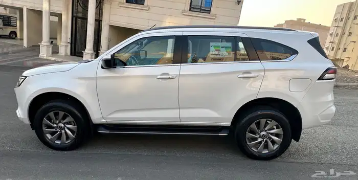 ايسوزو MUX (دبل) 2023 فل كامل ( بحالة الوكالة ) خالي من الرش 8