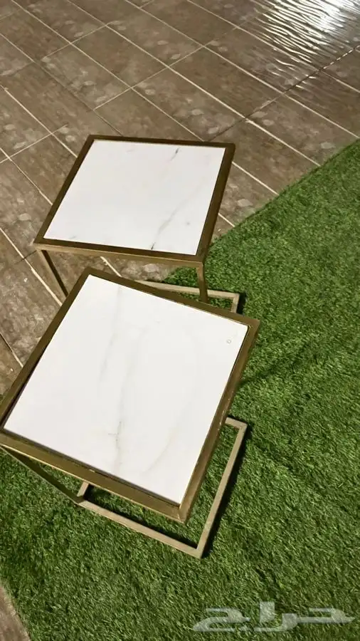 طاولات للبيع 1