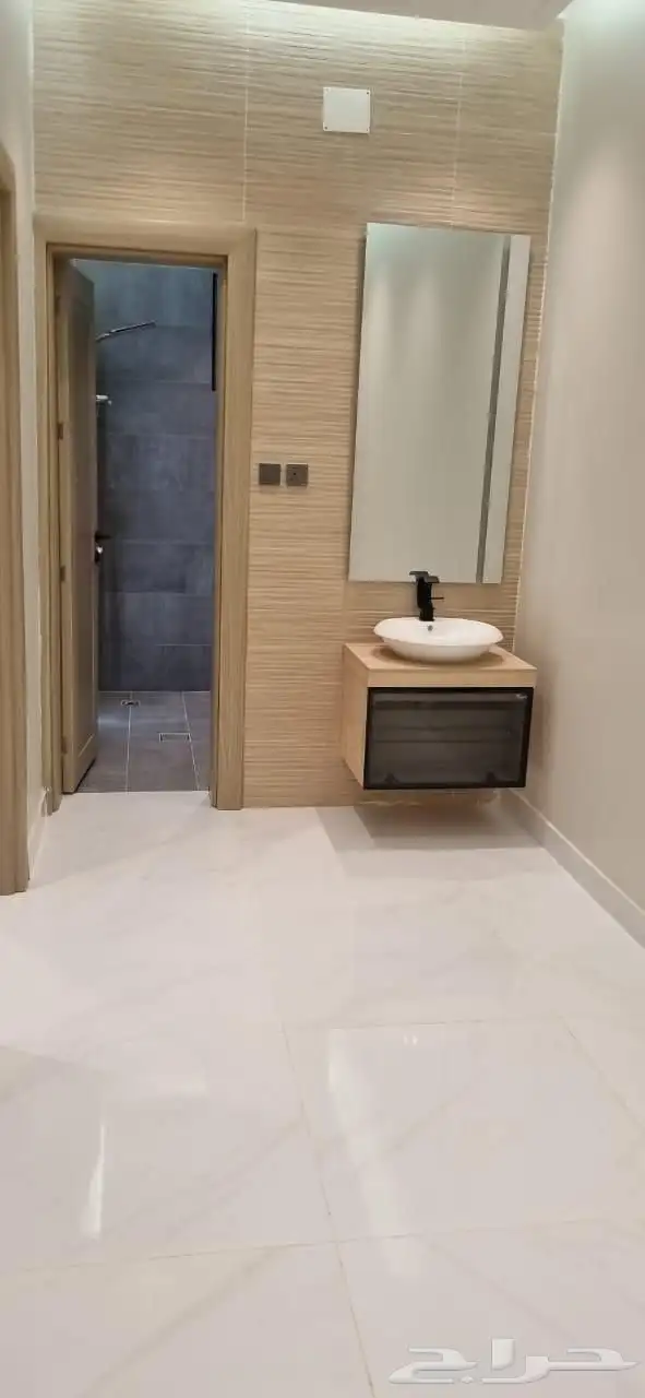 دور فخم للبيع بمخطط جوهرة محايل عسير 2