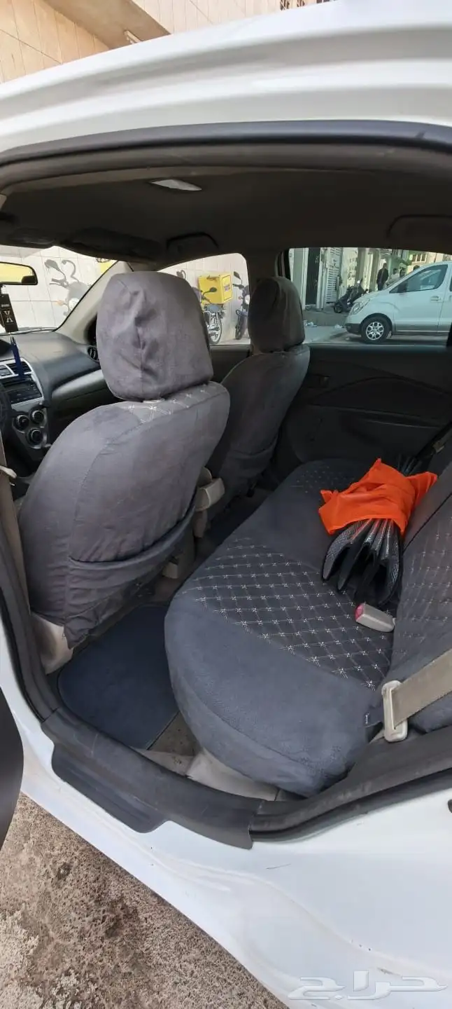 ياريس 2012 البيع 13