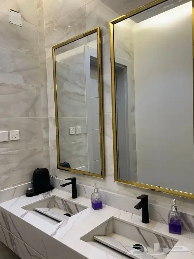 مغسله مع مرايا 0