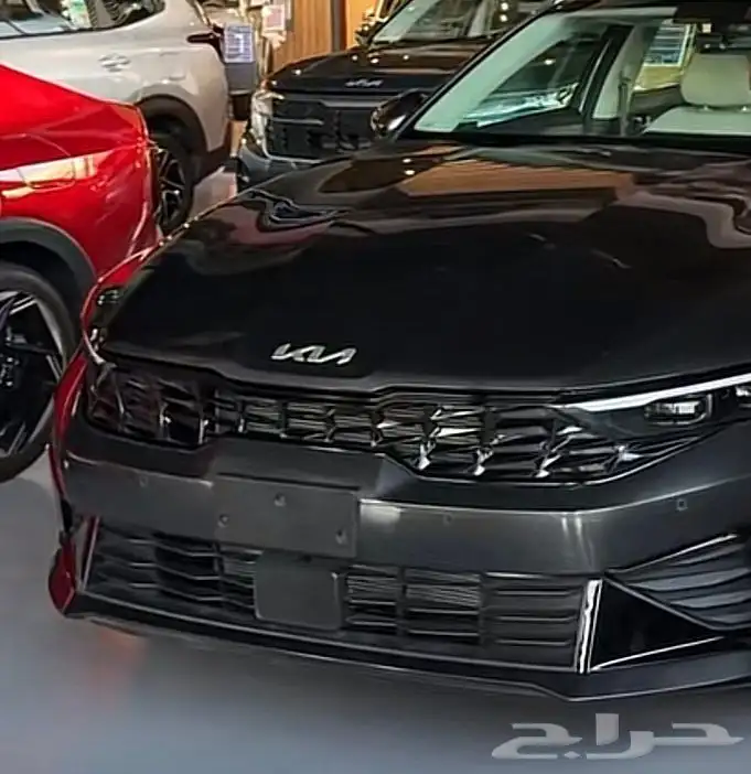 يا رجال اللي عنده K5 موديل 24 او 25 نص فل يتواصل 0