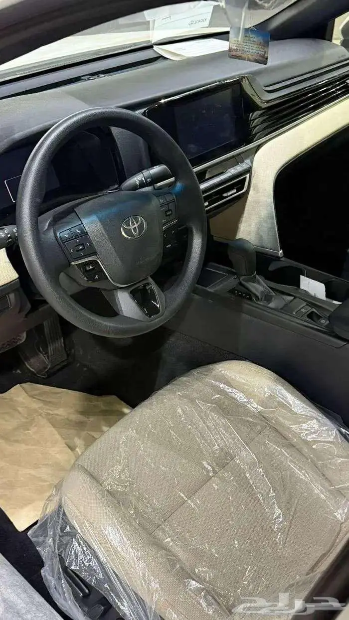 عرض خاص كامري 2025 E بنزين سعودي 105000 شامل 9