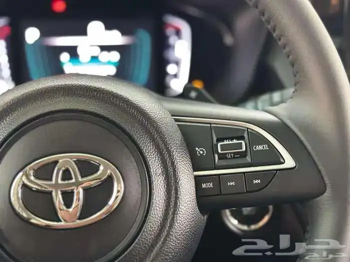 تويوتا اوربان GL استاندر 2026 4