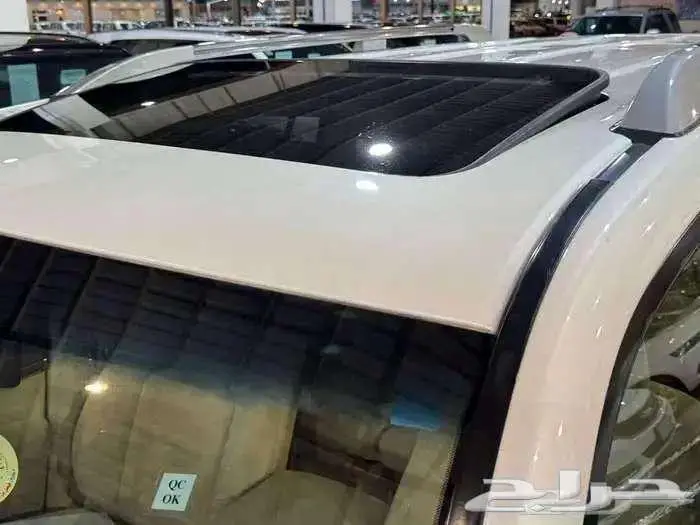 للبيع جيب لاندكروزر GXR-3 2017 سعودي عداد قليل V8 ( مخززنه ) 6