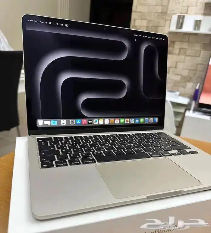 للبيع ماك بوك اير M3 ذهبي نضيف اخو الجديد موديل 2024 0