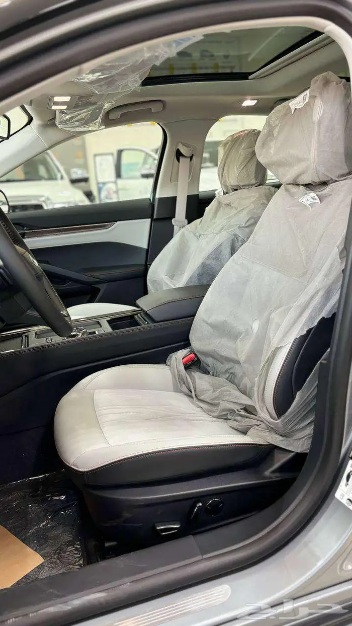 فورد تورس تيتانيوم 2026 10