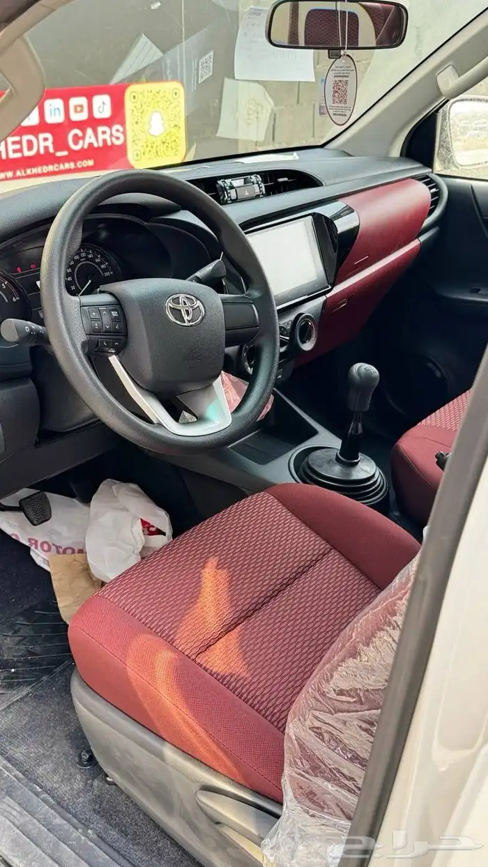 تويوتا هايلوكس GL2 ديزل دبل 2025 لدى شركة عبدالمجيد الخضر 6