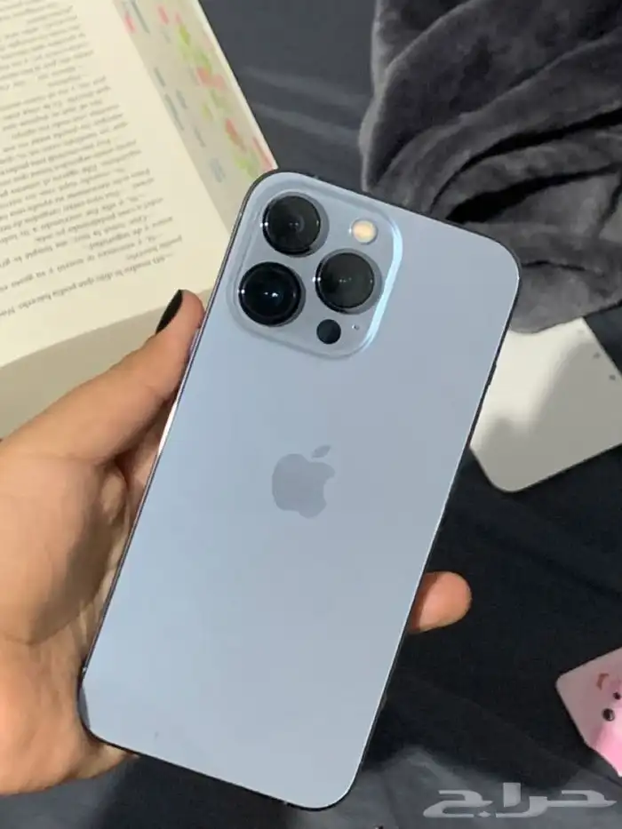 للبيع ايفون 13 برو لون ازرق 128 البطاريه 74 مانفك 2