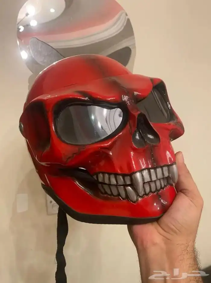 خوذة دباب Helmet على شكل جمجمة 500 ريال 1