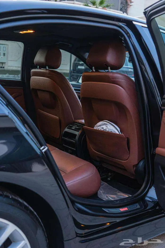 بي ام دبليو الفئة الخامة i 520 2015 فئة الفخامة(Luxury) 19