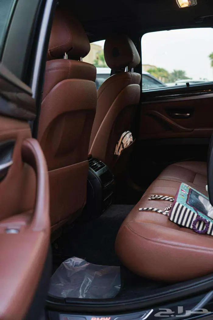 بي ام دبليو الفئة الخامة i 520 2015 فئة الفخامة(Luxury) 24