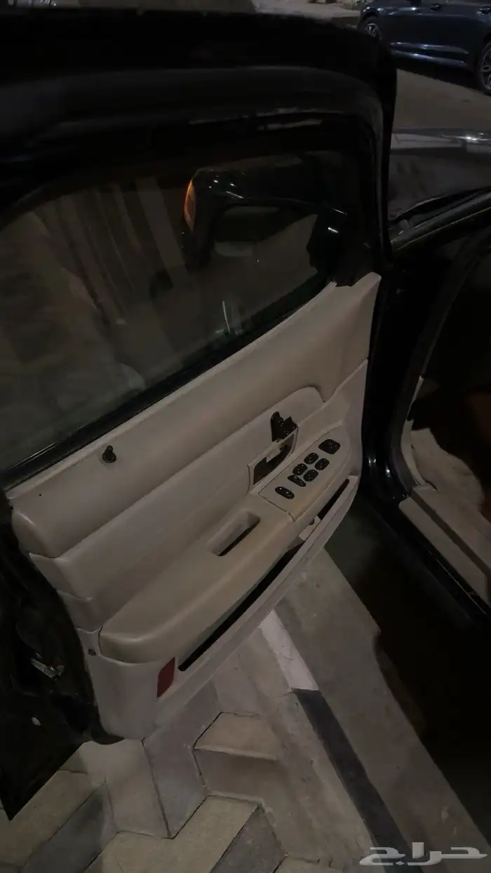 فورد فكتوريا اسود نظيف 6