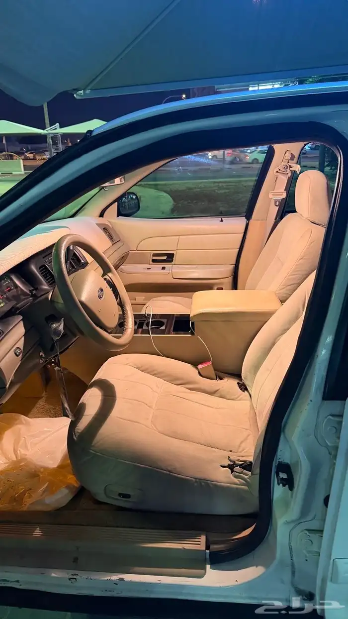 فورد فكتوريا 2010 8