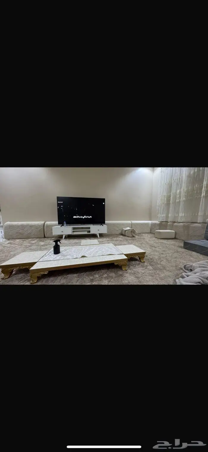 للبيع طاولات 0