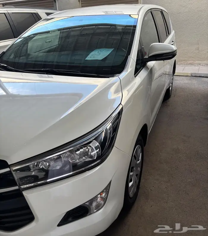 انوفا ديزل 2022 ابيض 4