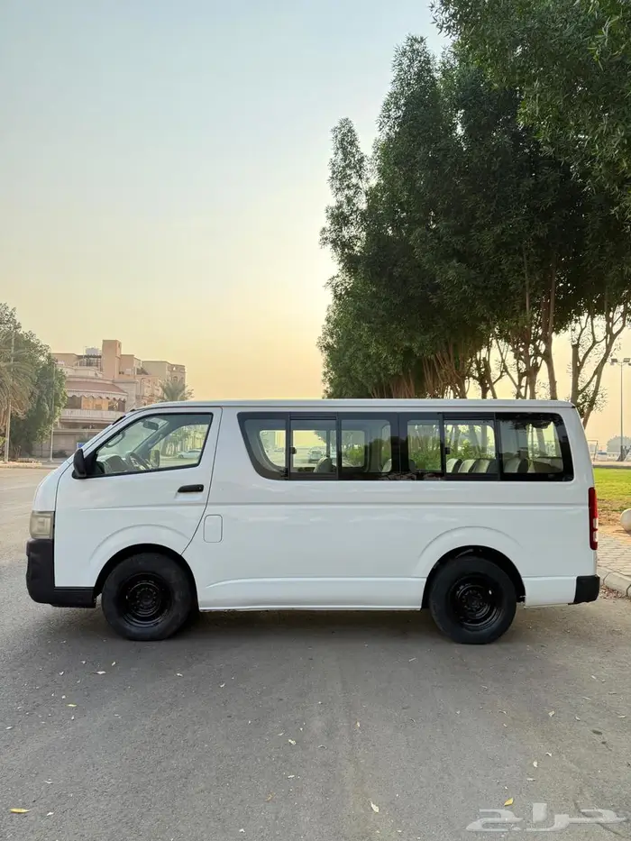 للبيع باص هايس تويوتا 2005 بنزين 1