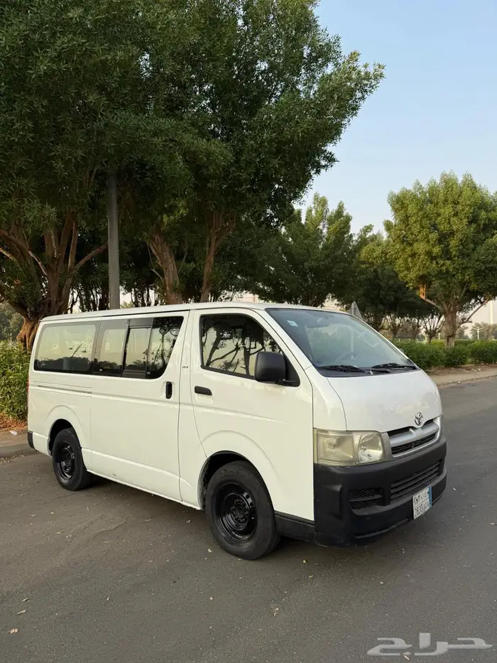 للبيع باص هايس تويوتا 2005 بنزين 3