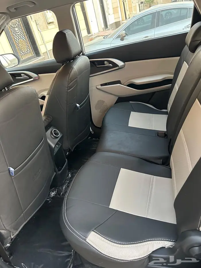 كيا كارينز 2025 قير اوتماتيك بنزين 4