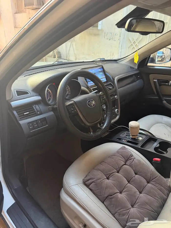 للبيع سيارة فاو 8