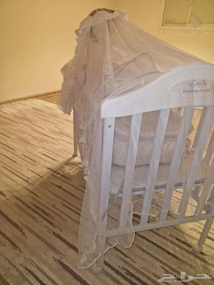 سرير اطفال للبيع 1