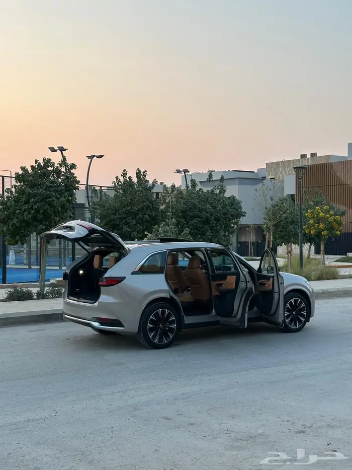 مازدا CX-90 High Plus Signature موديل 2025 10