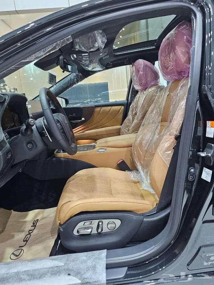 لكزس LS500 2025 ( فل كامل شبه الجديد ) 13