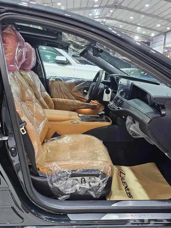 لكزس LS500 2025 ( فل كامل شبه الجديد ) 15